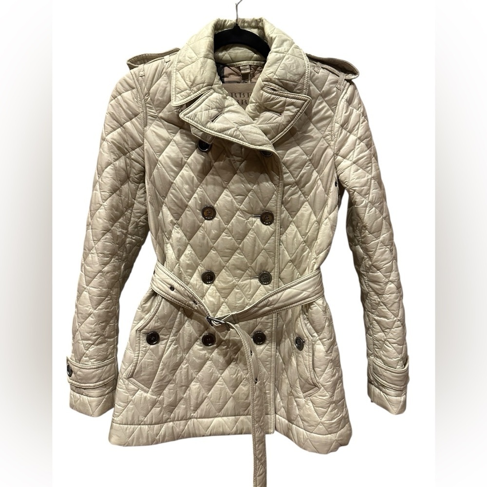 Burberry Women's Quilted Cream Jacket size 2